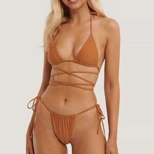NWOT! NA-KD Salomé Esther Wrap Around Triangle Bikini Set